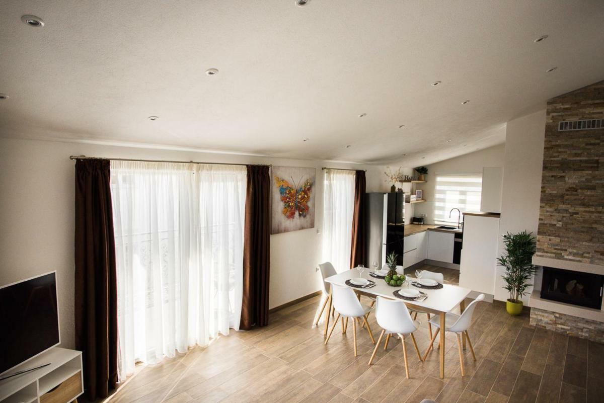 Apartments Cambio Kaštela 外观 照片