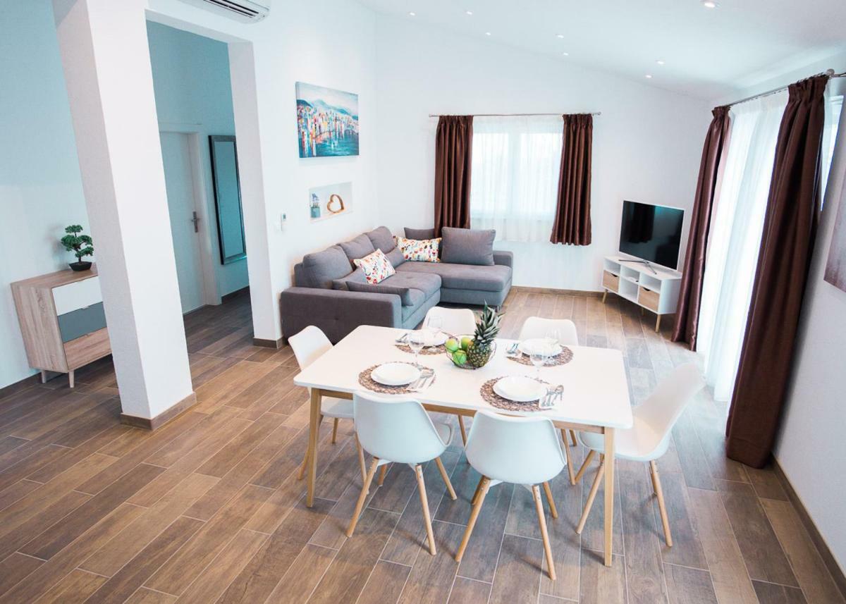 Apartments Cambio Kaštela 外观 照片