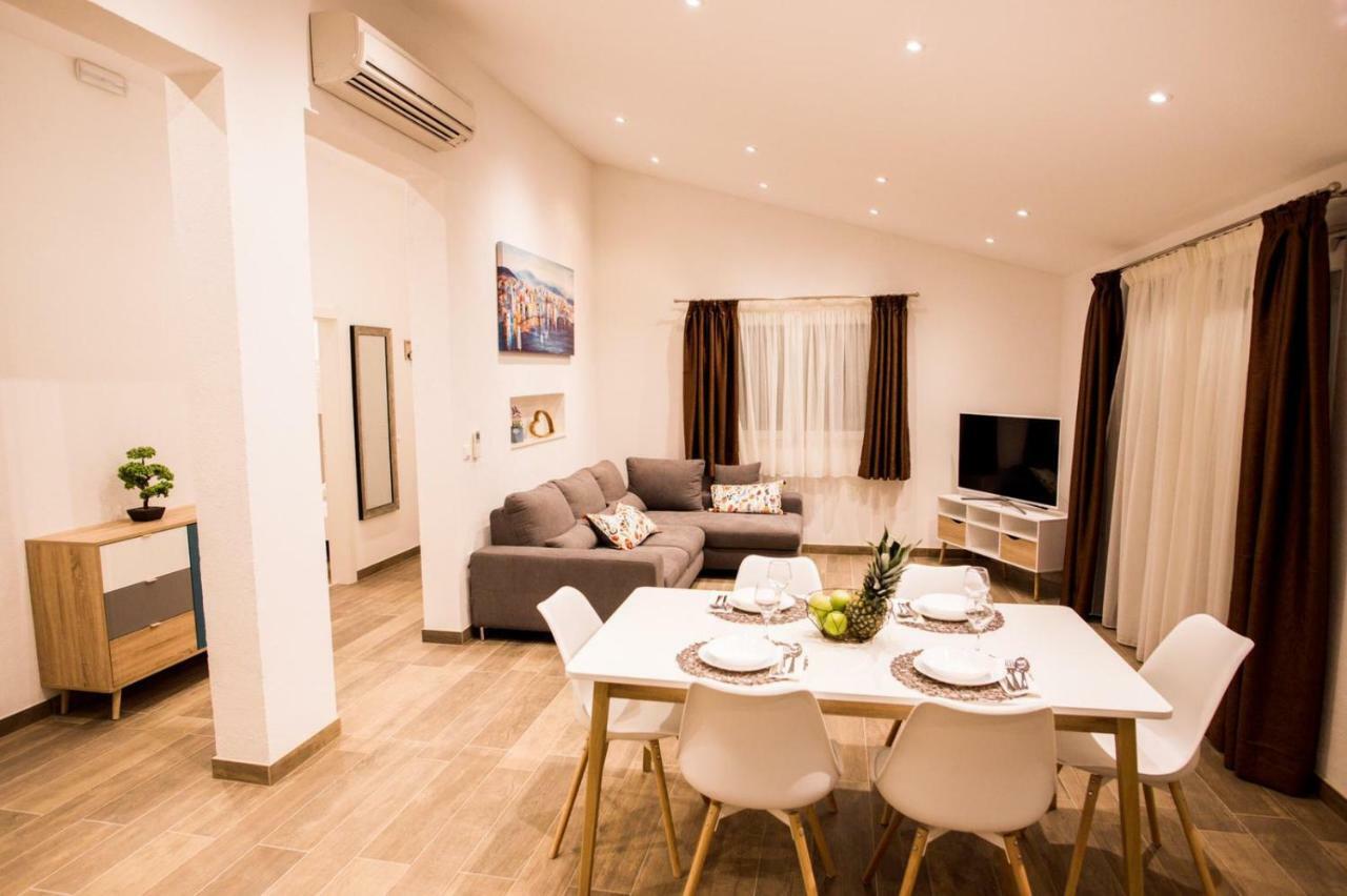 Apartments Cambio Kaštela 外观 照片